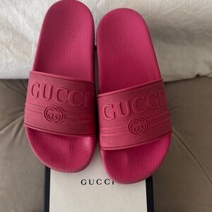 Gucci Fuchsia Slide Sandals
